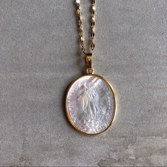 🆕LAST Boho Mother Mary 14K Carved Shell Necklace - Picture 7 of 8